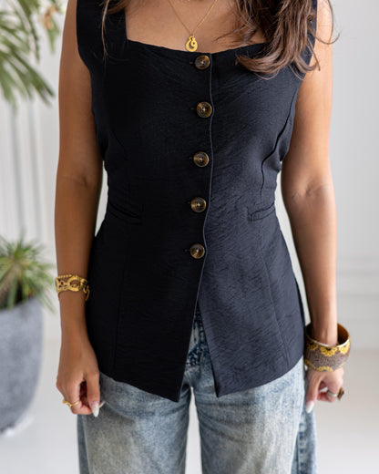 Lina Vest in black