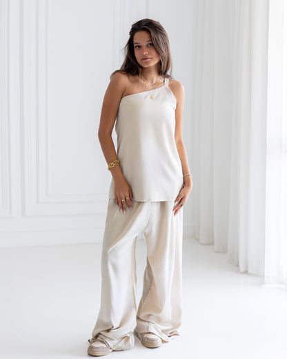 Lovelle Set in light beige